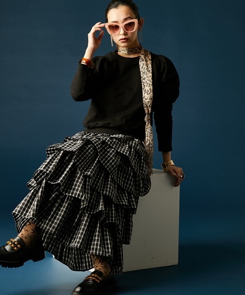 GEVS.（ジェイヴィス）の「パフスリーブクルーネックスウェット＜大きいサイズ有＞GEVS.（スウェット・レディース・杢グレー/ブラック・L/M/5L/4L/3L/LL）」の14枚目の写真