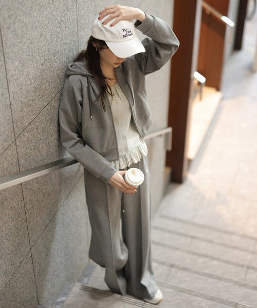 Rirandture（リランドチュール）の「クロップドラインフーディー（Tシャツ/カットソー・レディース・グレー・1/2）」の6枚目の写真