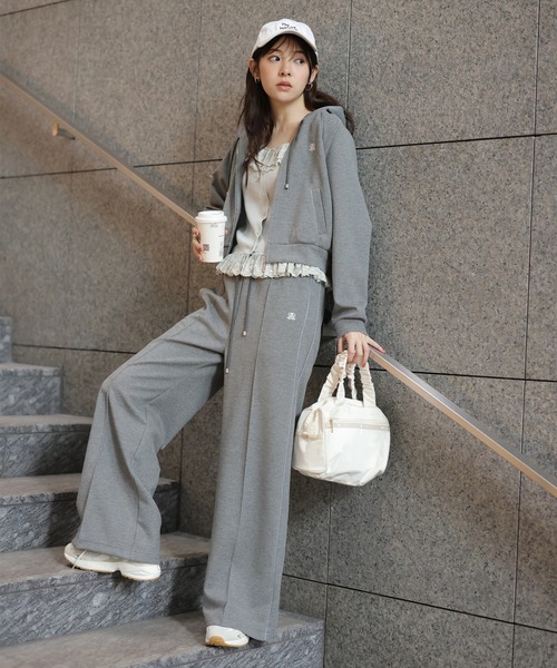 Rirandture（リランドチュール）の「クロップドラインフーディー（Tシャツ/カットソー・レディース・グレー・1/2）」の10枚目の写真