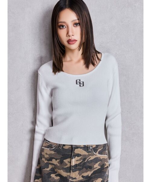 GYDA（ジェイダ）の「GGプレートlong sleeveニットトップス（ニット/セーター・レディース・ブラック/オフホワイト/その他1/シルバー・FREE）」の2枚目の写真
