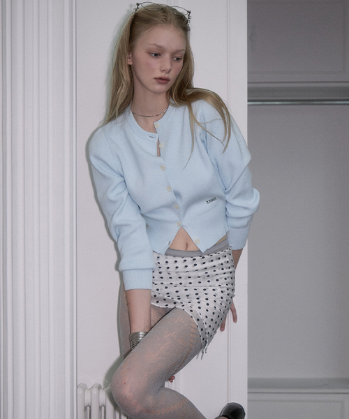 ROSEFRANTZ（ロゼフランツ）の「Soft Nut Button Cardigan [5color]（カーディガン/ボレロ・レディース・ライトグレー/スカイブルー/レッド/アイボリー/ミント・OS）」の6枚目の写真