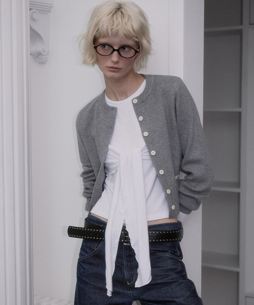 ROSEFRANTZ（ロゼフランツ）の「Soft Nut Button Cardigan [5color]（カーディガン/ボレロ・レディース・ライトグレー/スカイブルー/レッド/アイボリー/ミント・OS）」の8枚目の写真