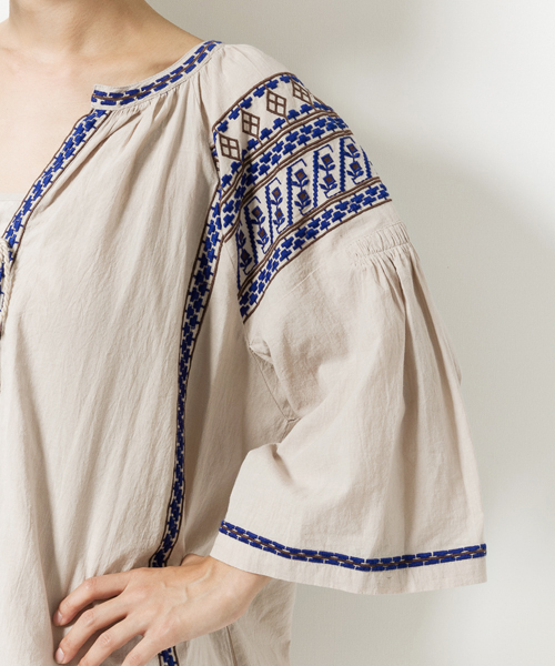 navasana(ナバアサナ)の「navasanaキャンブリックマルチ刺繍ミニワンピース/712-NAM-ais-N161-OP028(ワンピース・レディース・ブラック/ライトグレー・FREE)」の13枚目の写真