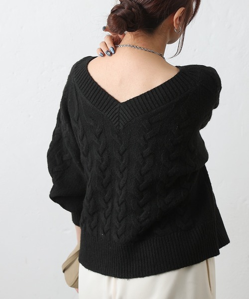 COLONY 2139（コロニートゥーワンスリーナイン）の「起毛ケーブルニットプルオーバー（ニット/セーター・レディース・グレー/チャコールグレー/ブラック/バーガンディー・FREE）」の6枚目の写真