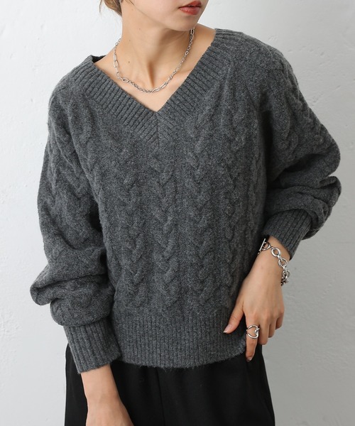 COLONY 2139（コロニートゥーワンスリーナイン）の「起毛ケーブルニットプルオーバー（ニット/セーター・レディース・グレー/チャコールグレー/ブラック/バーガンディー・FREE）」の11枚目の写真