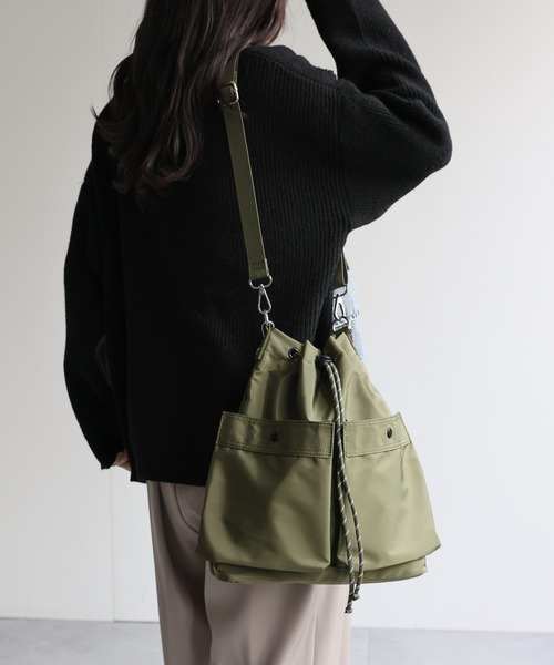 ap retro(アプレトロ)の「ドロストユーティリティバッグ / ショルダーバッグ(ショルダーバッグ・レディース・ブラック/カーキ/アイボリー・FREE)」の15枚目の写真