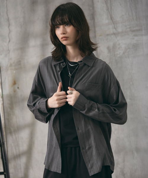 Confirm(コンファーム)の「【ZOZO限定】シャドウ ストライプ オーバーシャツ メンズ レディース ユニセックス(シャツ/ブラウス・メンズ・ブルー・M/L)」の2枚目の写真