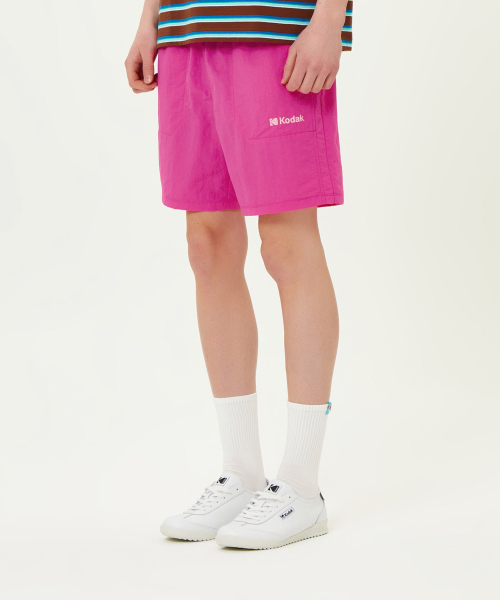 KODAK(コダック)の「カラー プラス レギュラーフィット 3部 ショートパンツ ピンク(その他パンツ・メンズ・その他・SMALL/MEDIUM/LARGE/X-LARGE/XX-LARGE)」の1枚目の写真