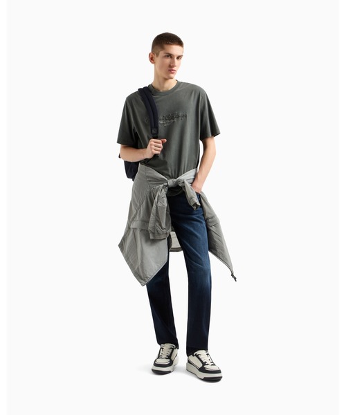 ARMANI EXCHANGE(アルマーニエクスチェンジ)の「【A|X アルマーニ エクスチェンジ】ダークブルーウォッシュ デニムパンツ_J13 SLIM(デニムパンツ・メンズ・ダークブルー・28inch/29inch/30inch/31inch/32inch/33inch/34inch)」の2枚目の写真