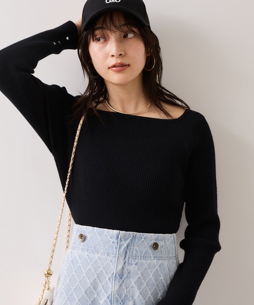 VIS（ビス）の「【美得プライス】スクエアネックニットプルオーバー（ニット/セーター・レディース・ブルー/オフホワイト/グレー/ブラック・FREE）」の9枚目の写真