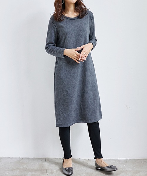Dewlily(デューリリー)の「ゆるっと着るだけで季節の気分に馴染む ナチュラルフィット裏起毛ワンピース(ワンピース・レディース・カーキ/ブラック/ネイビー/ダークグレー/グレー・M/S)」の3枚目の写真
