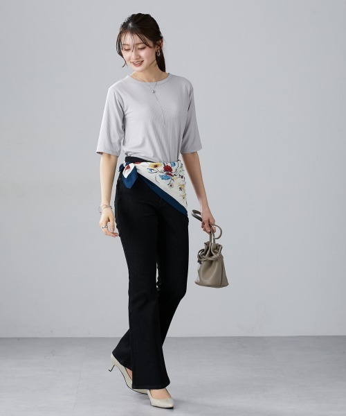 slattgir（スラットジール）の「高身長　細リブクルーネック5分袖カットソートップス（トールサイズ）（Tシャツ/カットソー・レディース・ブラック/オフホワイト/ライトグレー/ブラウン・TM/TL/TLL/T3L/T5L/T4L）」の7枚目の写真