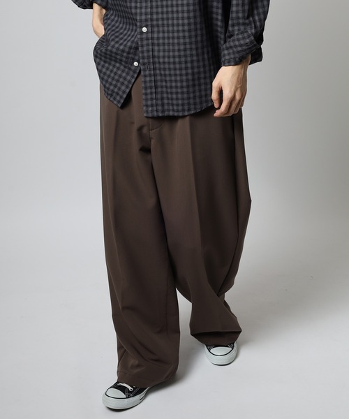 SUGGESTION(サジェッション)の「SUGGESTION ワンタックワイドパンツ(その他パンツ・メンズ・ブラック系/ブラウン/ブラック/ブルー・M/L)」の17枚目の写真