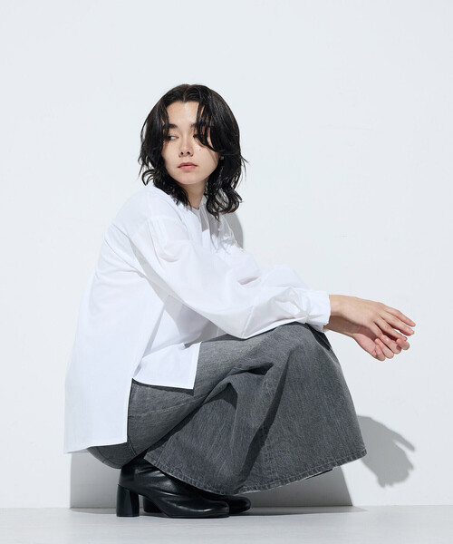 Gabardine K.T(ギャバジンケーティー)の「〔 +サイズ 〕 80ポンチ 袖パフカットソー(Tシャツ/カットソー・レディース・ホワイト/チャコール・13号/17号)」の1枚目の写真
