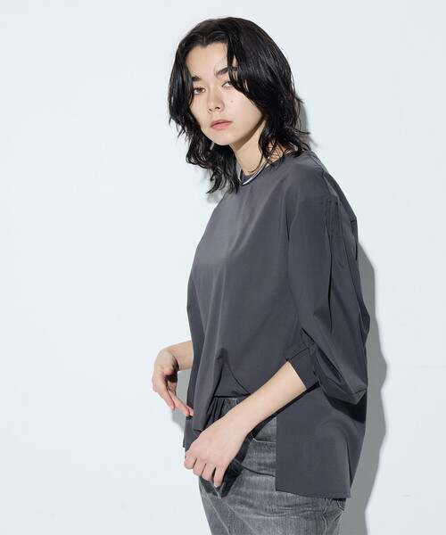 Gabardine K.T(ギャバジンケーティー)の「〔 +サイズ 〕 80ポンチ 袖パフカットソー(Tシャツ/カットソー・レディース・ホワイト/チャコール・13号/17号)」の7枚目の写真