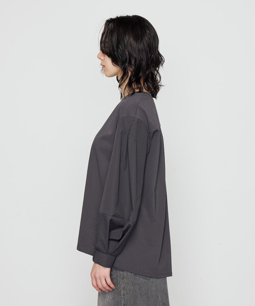Gabardine K.T(ギャバジンケーティー)の「〔 +サイズ 〕 80ポンチ 袖パフカットソー(Tシャツ/カットソー・レディース・ホワイト/チャコール・13号/17号)」の15枚目の写真