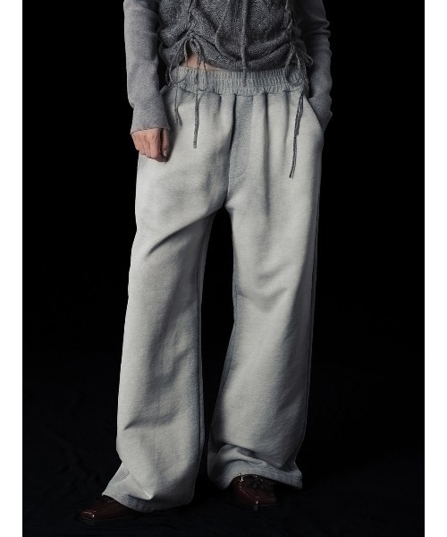ELCHELE(エルチェレ)の「BLEACH DYE SWEAT PANTS(スウェットパンツ・レディース・グレー/ブラック/ベージュ・36/38)」の4枚目の写真