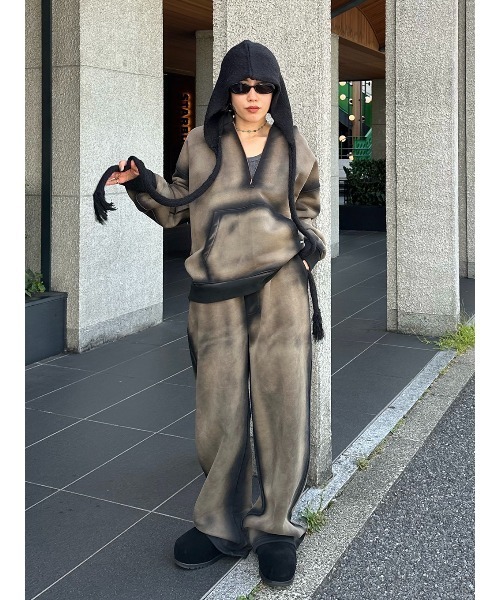 ELCHELE(エルチェレ)の「BLEACH DYE SWEAT PANTS(スウェットパンツ・レディース・グレー/ブラック/ベージュ・36/38)」の20枚目の写真