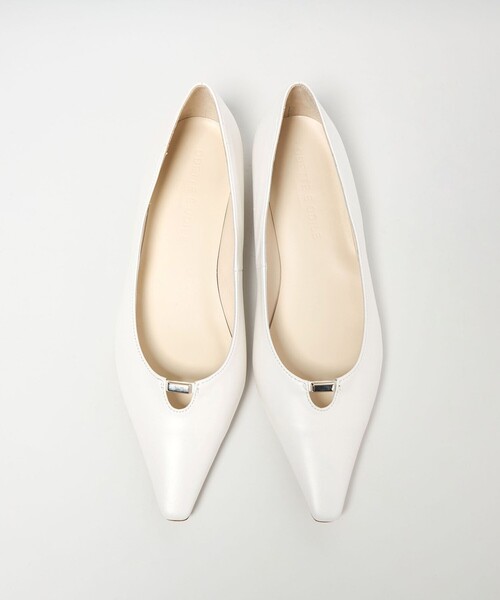 ODETTE E ODILE（オデットエオディール）の「レクタングルメタル フラット20↑（パンプス・レディース・オフホワイト/ブラック/モカ・22cm/22.5cm/23cm/23.5cm/24cm/24.5cm/25cm）」の18枚目の写真