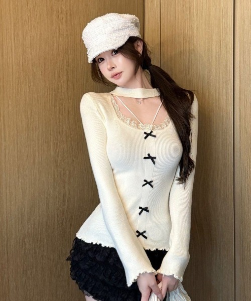 Sibra(シブラ)の「チョーカーネック レースデコルテ フロントリボントップス(Tシャツ/カットソー・レディース・ブラック/アイボリー/グレー/レッド・M)」の8枚目の写真