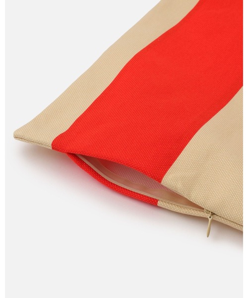 marimekko(マリメッコ)の「Galleria / Cushion Cover 50x50(クッション/クッションカバー・レディース・レッド・FREE)」の3枚目の写真