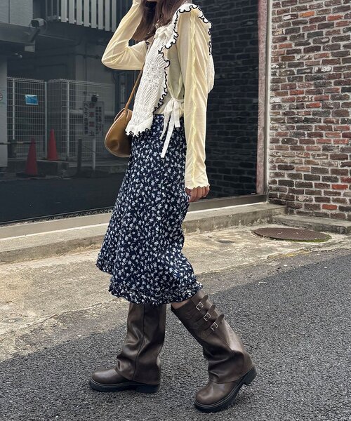 CIAOPANIC(チャオパニック)の「【無地/花柄】裾フリルデニムハーフパンツ(デニムパンツ・レディース・インディゴブルー/ブルー/サックスブルー・ONE SIZE)」の7枚目の写真