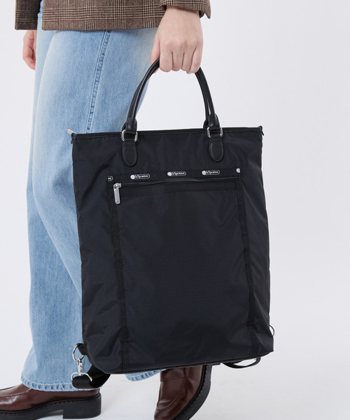 LeSportsac（レスポートサック）の「EVERYDAY TH CITY BKPK アップタウンブラック/ブラック（バックパック/リュック・レディース・ブラック・FREE）」の2枚目の写真