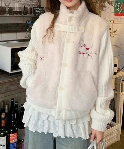 gossip！ロサンゼルス（ゴシップロサンゼルス）の「YUGA　ティアードケーキスカート　ハーフタートルネック　トップス（Tシャツ/カットソー・レディース・ホワイト・M/L）」の4枚目の写真