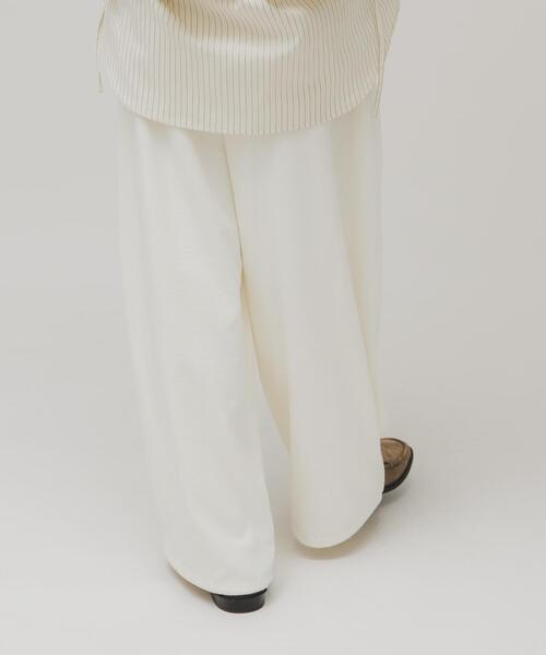 KBF（ケイビーエフ）の「ピーチスキンWIDEパンツ（その他パンツ・レディース・ボルドー/ネイビー/アイボリー・ONE）」の5枚目の写真