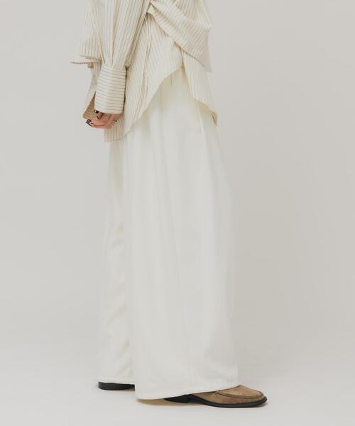 KBF（ケイビーエフ）の「ピーチスキンWIDEパンツ（その他パンツ・レディース・ボルドー/ネイビー/アイボリー・ONE）」の6枚目の写真