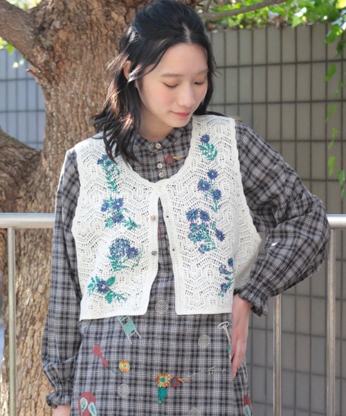 フラワーフォール刺繍コットンニットベスト