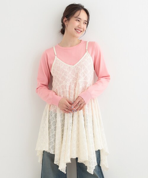SHOO・LA・RUE（シューラルー）の「【前後2WAYネック】レイヤードスタイルにおすすめ レースキャミチュニック（チュニック・レディース・オフホワイト/ブラック・00）」の6枚目の写真
