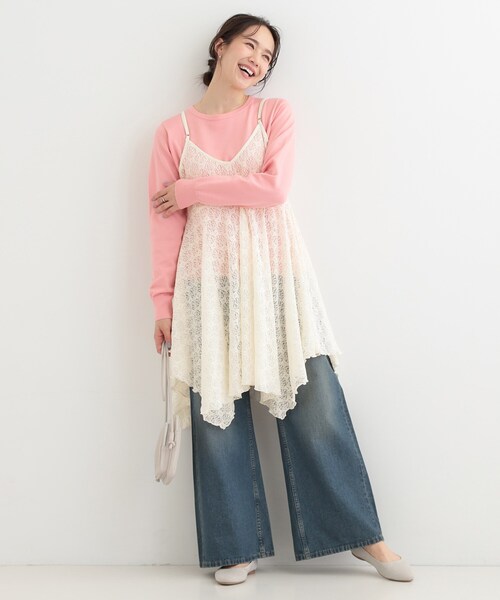 SHOO・LA・RUE（シューラルー）の「【前後2WAYネック】レイヤードスタイルにおすすめ レースキャミチュニック（チュニック・レディース・オフホワイト/ブラック・00）」の8枚目の写真