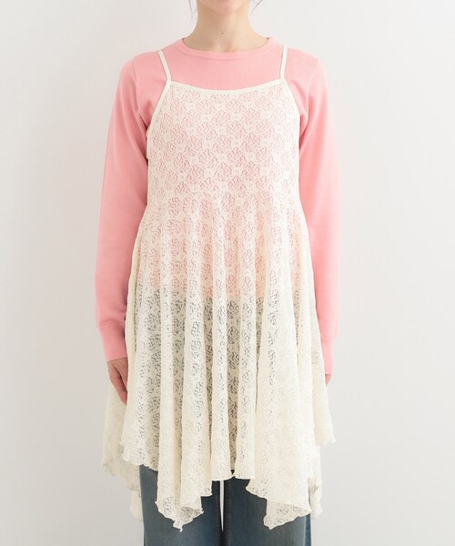 SHOO・LA・RUE（シューラルー）の「【前後2WAYネック】レイヤードスタイルにおすすめ レースキャミチュニック（チュニック・レディース・オフホワイト/ブラック・00）」の17枚目の写真