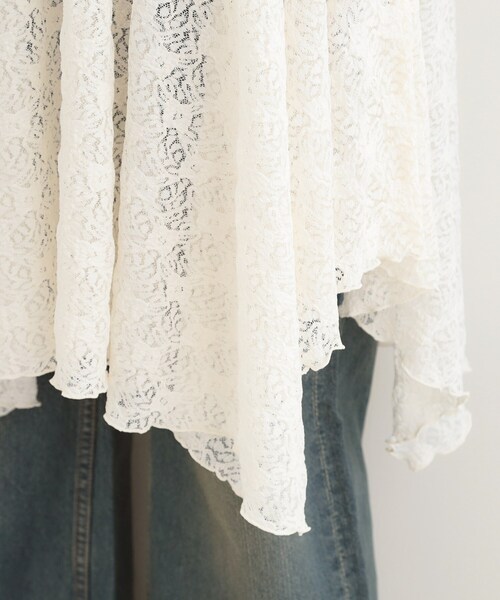 SHOO・LA・RUE（シューラルー）の「【前後2WAYネック】レイヤードスタイルにおすすめ レースキャミチュニック（チュニック・レディース・オフホワイト/ブラック・00）」の22枚目の写真