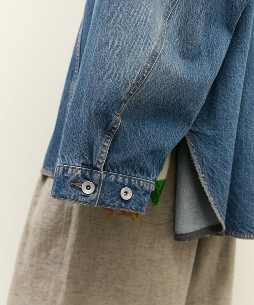 ADAM ET ROPE'(アダムエロペ)の「【サステナブル】シャツライクGジャン(デニムジャケット・レディース・ブルー系その他4/サックスブルー・36/38)」の9枚目の写真
