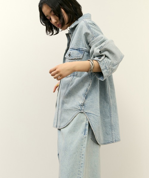 ADAM ET ROPE'(アダムエロペ)の「【サステナブル】シャツライクGジャン(デニムジャケット・レディース・ブルー系その他4/サックスブルー・36/38)」の11枚目の写真