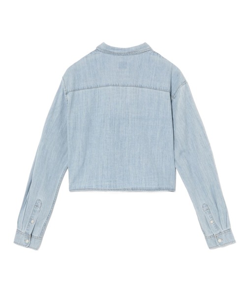 A BATHING APE（アベイシングエイプ）の「EMBRO BADGE CHAMBRAY CROPPED SHIRT（シャツ/ブラウス・レディース・ライトインディゴブルー・SMALL/X-SMALL）」の2枚目の写真