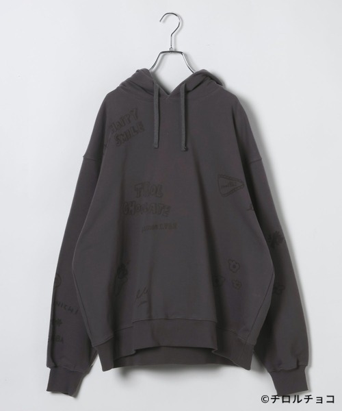 LEPSIM(レプシィム)の「【チロルチョコ×LEPSIM】イラストBIGパーカー 647987(パーカー・レディース・チャコールグレー/アイボリー・FREE)」の5枚目の写真