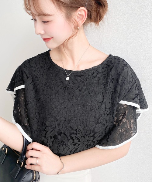 moment+(モーメントプラス)の「コード刺繍レース配色フリルトップス(シャツ/ブラウス・レディース・オフホワイト/サックスブルー/ブラック・M)」の17枚目の写真