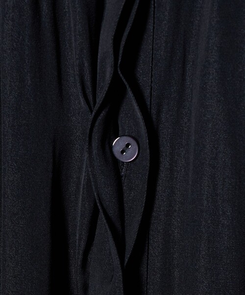 green label relaxing（グリーンレーベルリラクシング）の「サテン ギャザー ショートスリーブ ワンピース 2（ドレス・レディース・イエロー/その他1/ネイビー・FREE）」の20枚目の写真