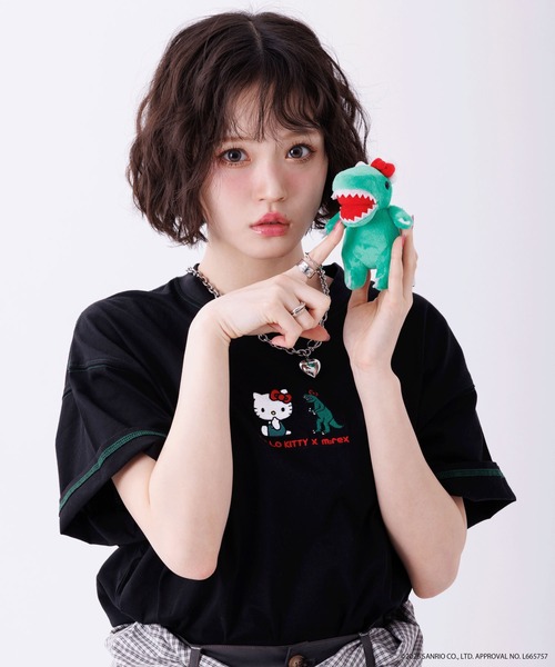 DOUBLE NAME（ダブルネーム）の「【m:rex】ハローキティコラボ BIG TEE（Tシャツ/カットソー・レディース・オフホワイト/ブラック・FREE）」の5枚目の写真