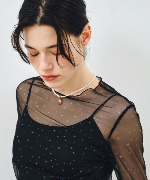 MONGDOL(モンドル)の「サイドシェアリングフラワーメッシュロングスリーブブラックMDTS061FLOWERBLACK(Tシャツ/カットソー・レディース・その他・F)」の1枚目の写真