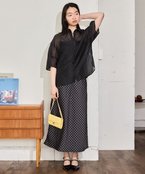 mysty woman（ミスティウーマン）の「コクーンシアーシャツSS　666023（シャツ/ブラウス・レディース・モカ/ブルー系その他/アイボリー/ブラック・FREE）」の10枚目の写真