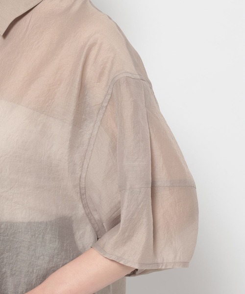 mysty woman（ミスティウーマン）の「コクーンシアーシャツSS　666023（シャツ/ブラウス・レディース・モカ/ブルー系その他/アイボリー/ブラック・FREE）」の17枚目の写真