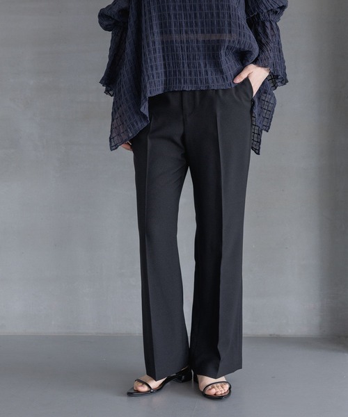 A part by（アパートバイ）の「シャンブレーセミフレアパンツ（その他パンツ・レディース・グレー系その他2/ブラック/ベージュ・SMALL/MEDIUM）」の2枚目の写真