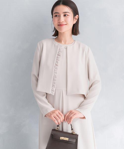 URBAN RESEARCH ROSSO WOMEN(アーバンリサーチ ロッソ)の「kaene シフォンフリルジャケット(スーツジャケット・レディース・ベージュ/ネイビー・MEDIUM)」の3枚目の写真