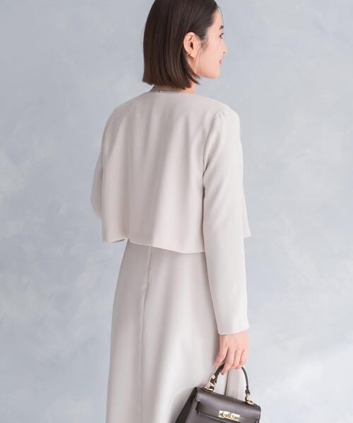 URBAN RESEARCH ROSSO WOMEN(アーバンリサーチ ロッソ)の「kaene シフォンフリルジャケット(スーツジャケット・レディース・ベージュ/ネイビー・MEDIUM)」の5枚目の写真