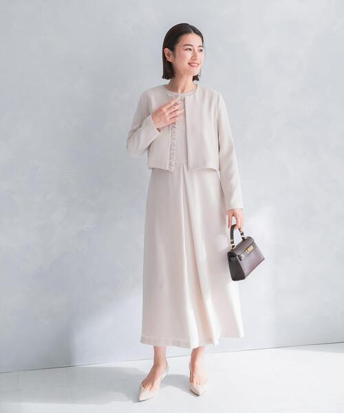 URBAN RESEARCH ROSSO WOMEN(アーバンリサーチ ロッソ)の「kaene シフォンフリルジャケット(スーツジャケット・レディース・ベージュ/ネイビー・MEDIUM)」の6枚目の写真