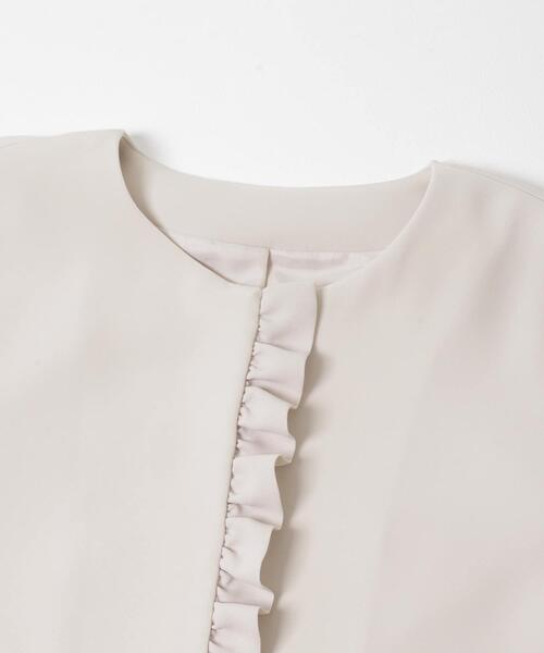 URBAN RESEARCH ROSSO WOMEN(アーバンリサーチ ロッソ)の「kaene シフォンフリルジャケット(スーツジャケット・レディース・ベージュ/ネイビー・MEDIUM)」の8枚目の写真
